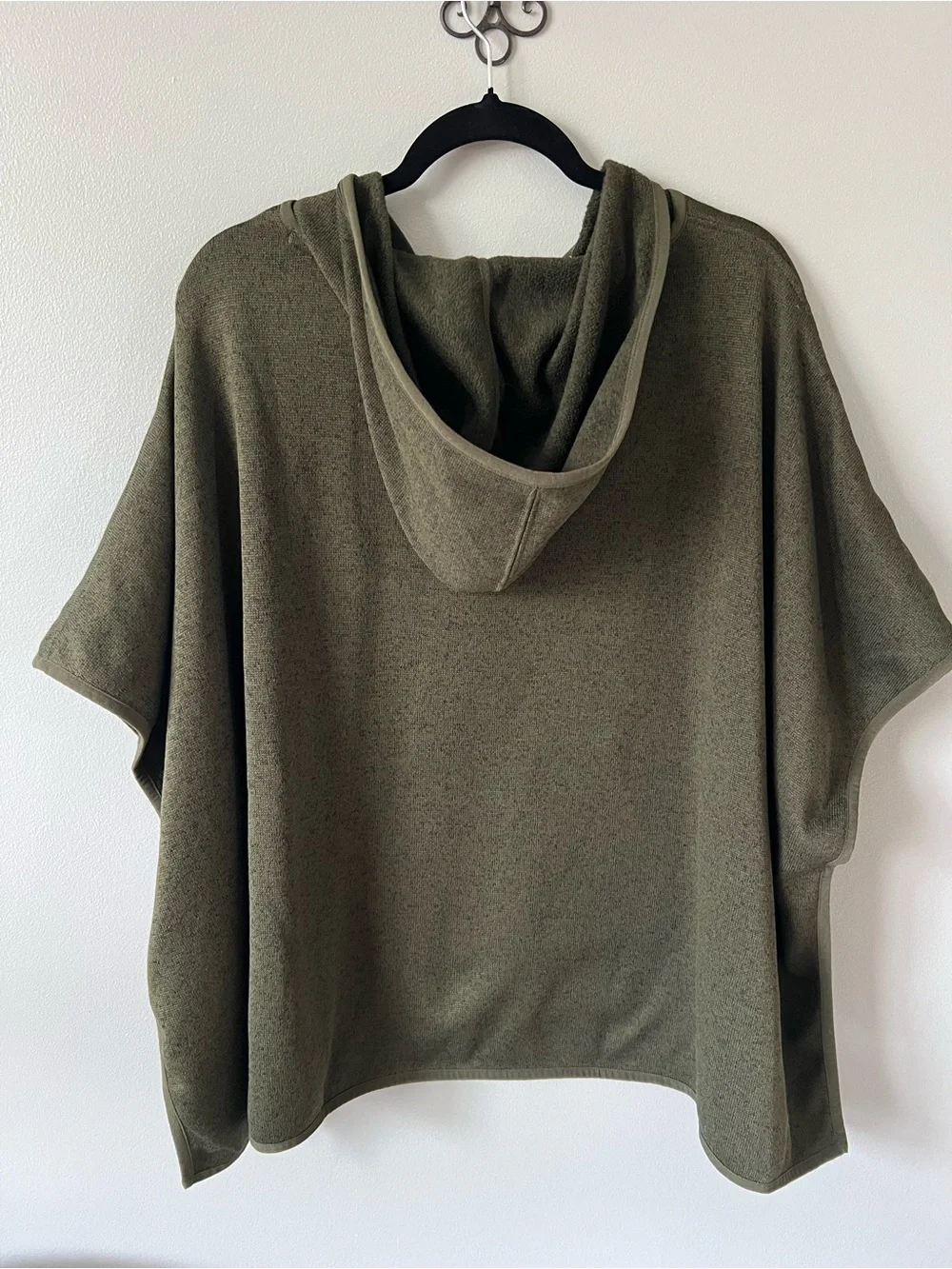Eddie Bauer relaxed hooded